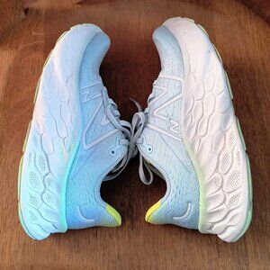 New Balance Women's Fresh Foam X More V4 Running Shoes, size 7